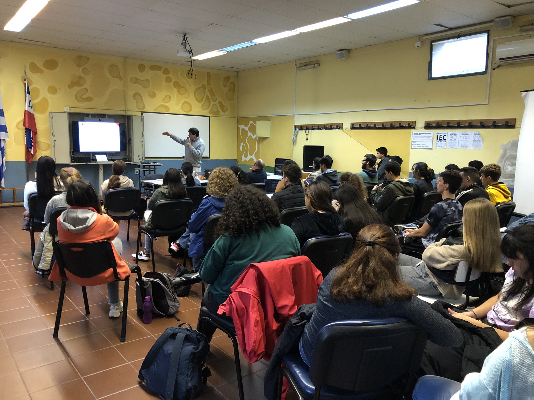 Charla Cementos Artigas